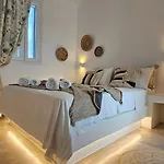 ゲストハウス Mykonos4islands Seaside And カロ・リヴァディ